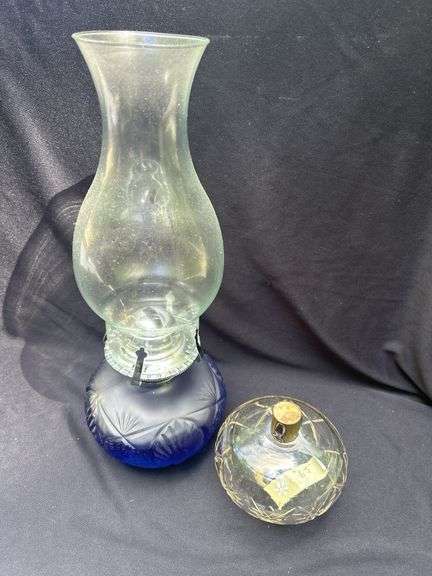 Oil Lamp with Blue Base and Peg Lamp image