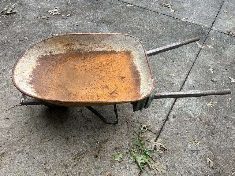 Heavy Duty Wheelbarrow image