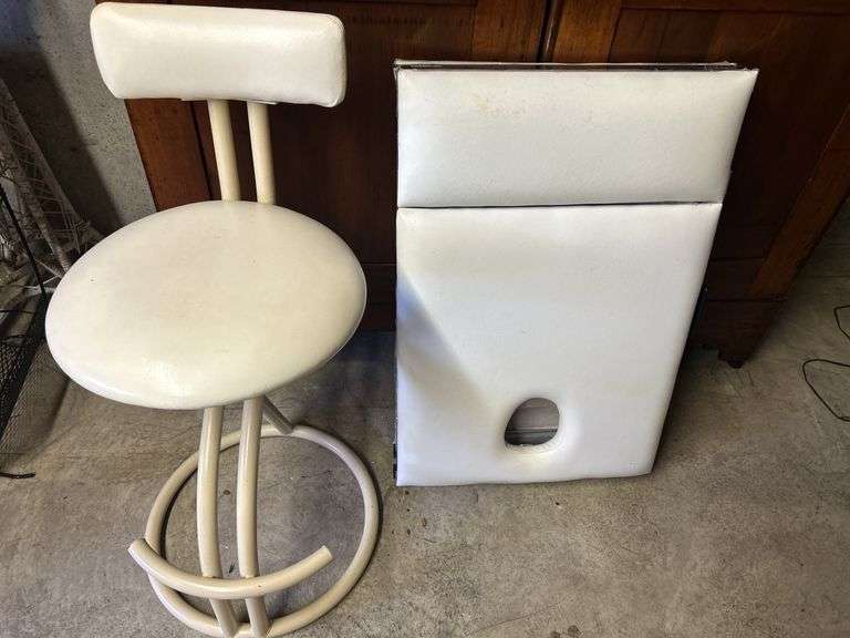 Off White Vinyl Salon Stool and Cushion image