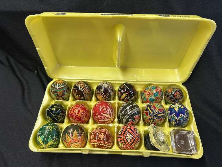 Hand-Painted Decorative Easter Eggs image