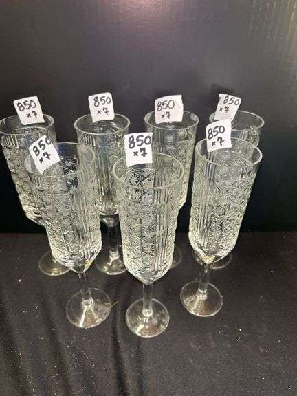 Set of 7 Stemmed Water Glasses with Geometric Pattern image
