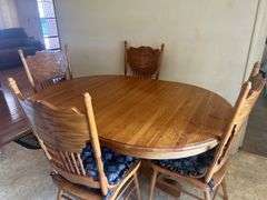 Round Oak Dining Table with Four Chairs