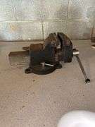 Bench Vise