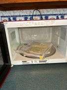 Kenmore Red Microwave Oven Model 721.66227700
