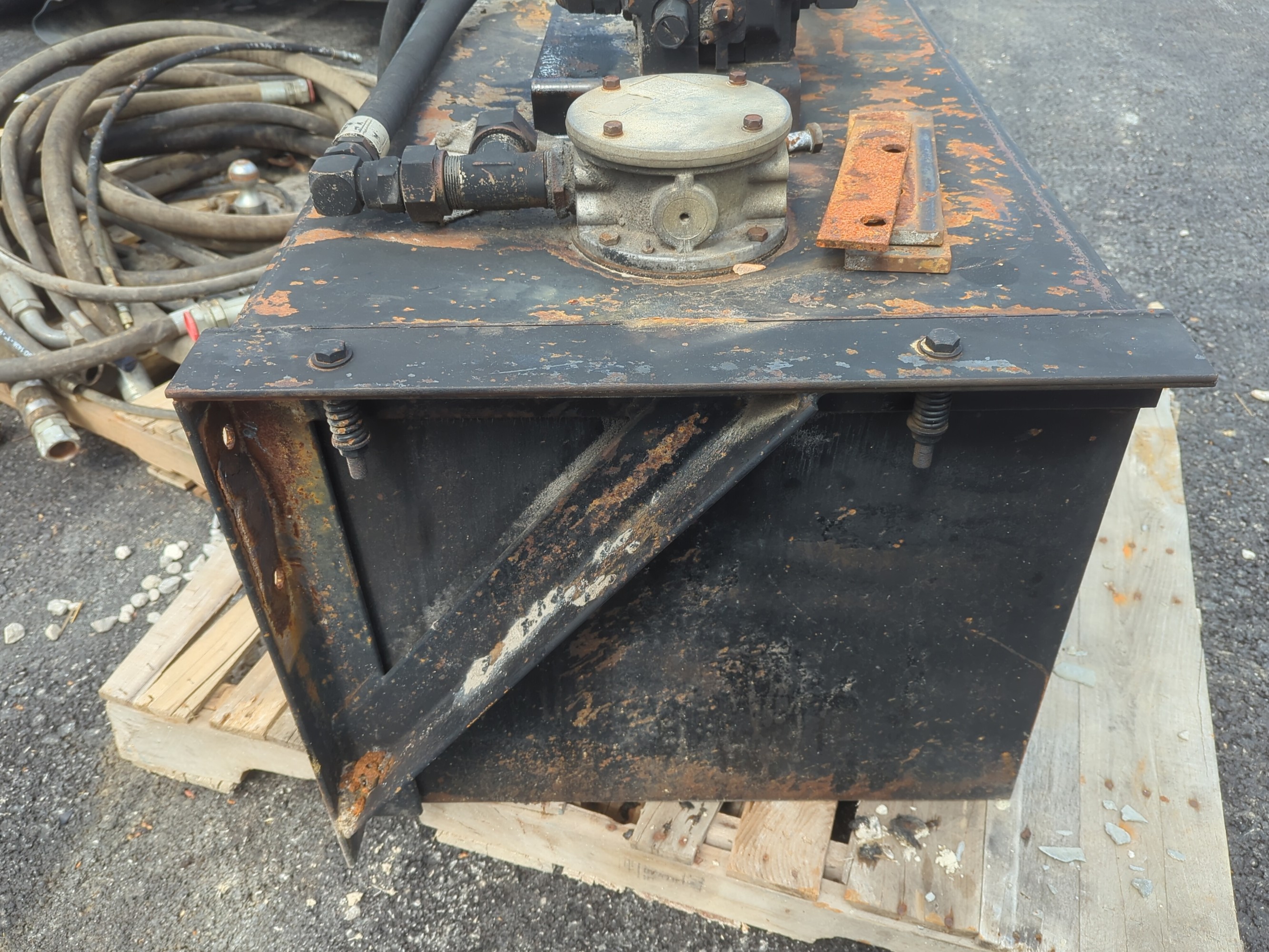 Lot image 2