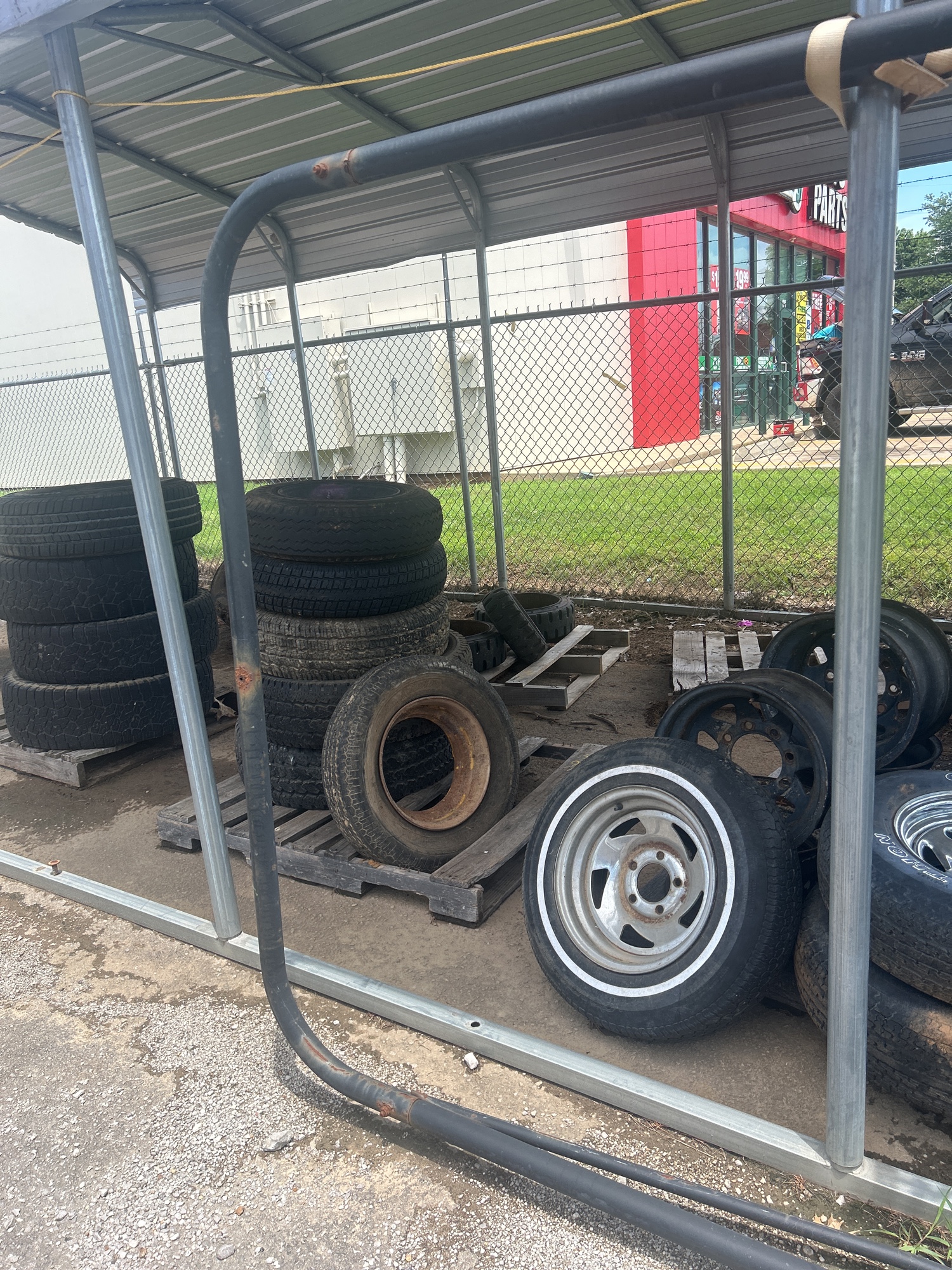 Lot image 8