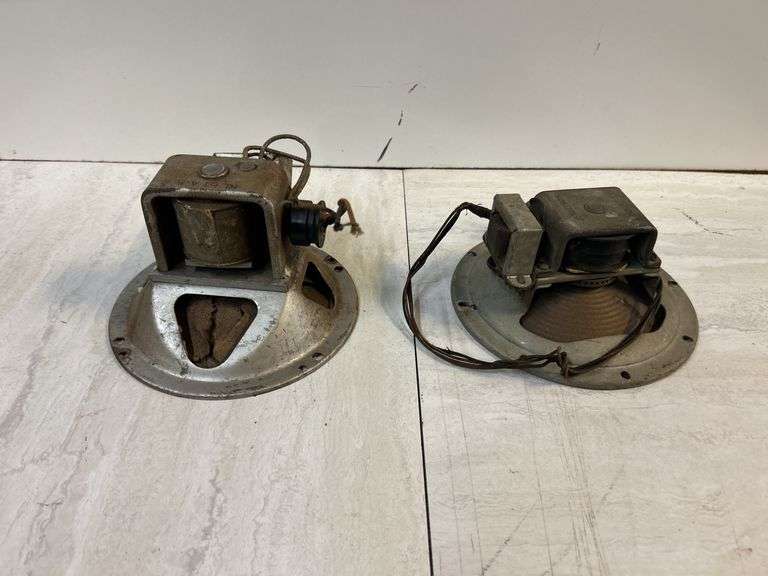 Pair of Early Speakers - RL 61 A-5 and Emerson 8-RS-3061 image