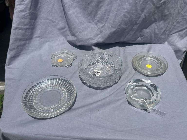 Collection of 5 Glass Ashtrays image