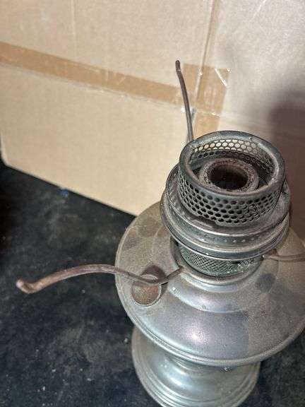 Metal Kerosene Lamp image
