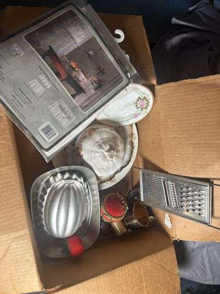 Mixed Lot: Kitchenware, Plates, and Other Household Items image