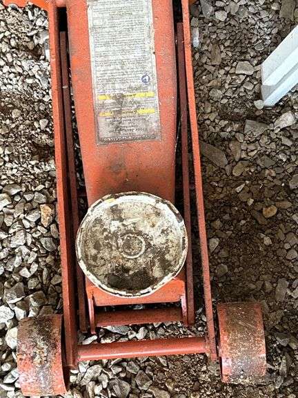 Central Hydraulics Floor Jack
