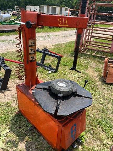 L5 - TIRE CHANGER image