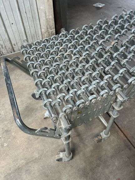 Extendable Conveyor Roller System