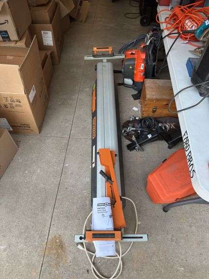 Port-A-Mate PM7000 Miter Saw Workcenter image