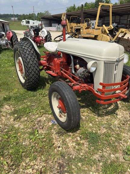 L9- FORD 9N TRACTOR image