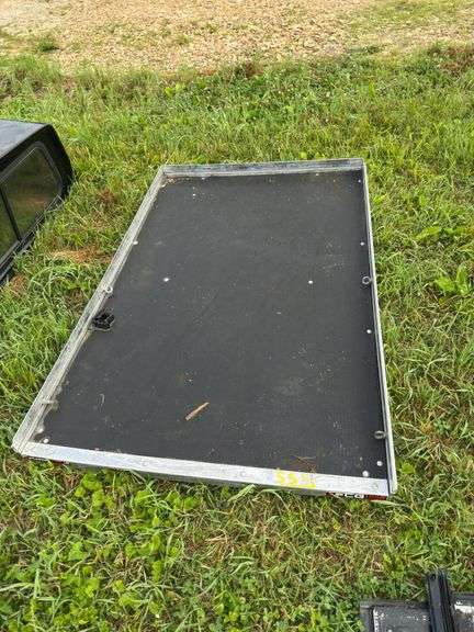 L18 - TRUCK BED SLIDE image