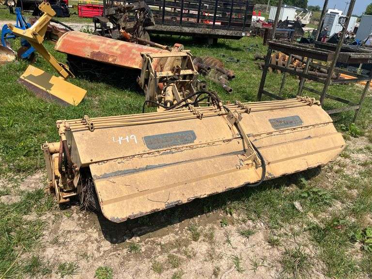 L6- HYDRAULIC SWEEPER image