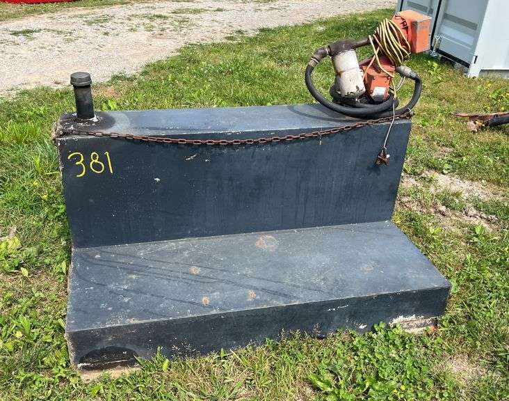 L6- 100 GALLON FUEL TANK WITH PUMP image