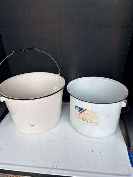 Columbian General Housewares Enamelware Buckets image