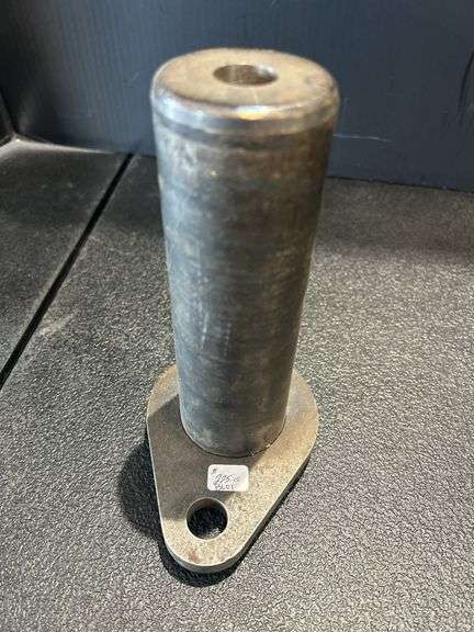 Metal Shaft with Flange image
