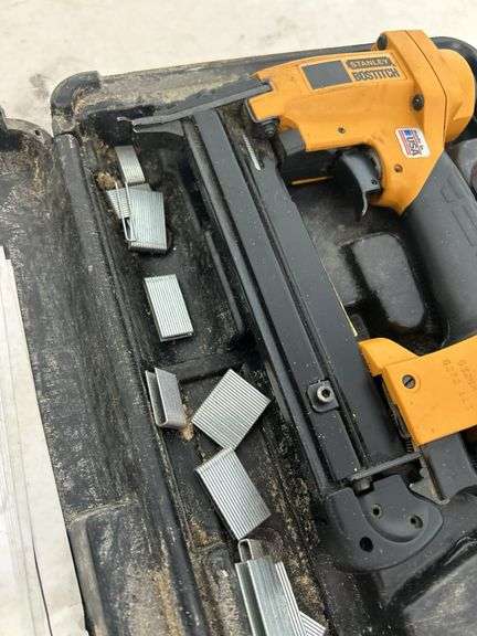 Stanley Bostitch N80SB Pneumatic Nailer with Case