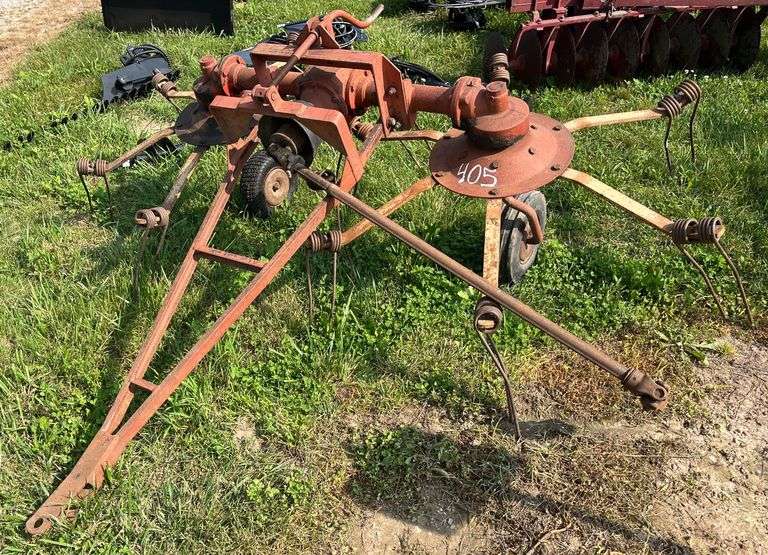 L5- 2 BASKET HAY TEDDER image