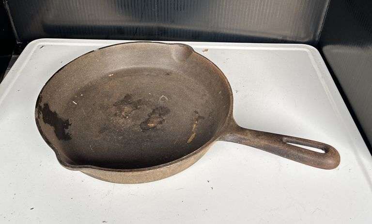 CSW No. 9 Cast Iron Fry Pan - Made in Canada image