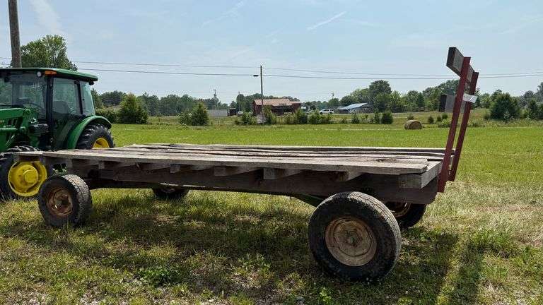 WAGON W/ JOHN DEERE RUNNING GEAR