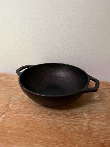 Lodge Cast Iron Skillet Bowl image