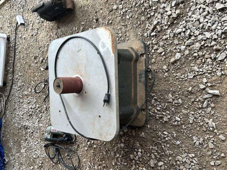 Oscillating Spindle Sander with Porter-Cable Profile Sander and Heat Gun