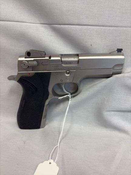 Smith & Wesson 4006 .40 S&W Caliber Pistol