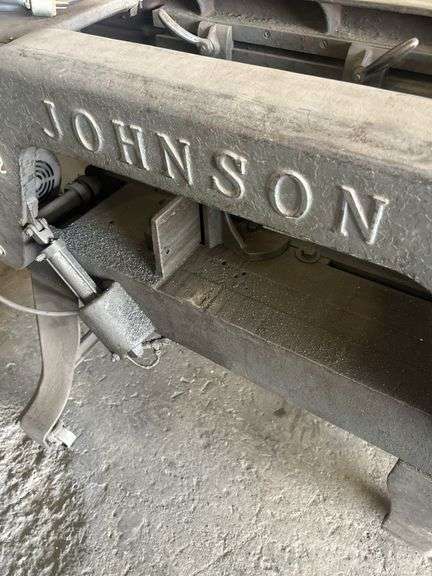 Johnson Metal Cutting Bandsaw