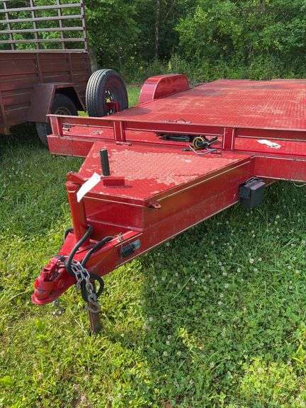L15A- 2022 CAR HAULER TRAILER WITH TILT BED (HAS TITLE) image