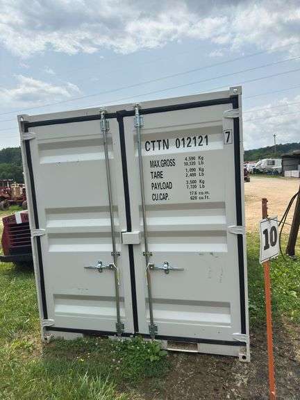 L10-SHIPPING CONTAINER/BUILDING 620 cu ft image