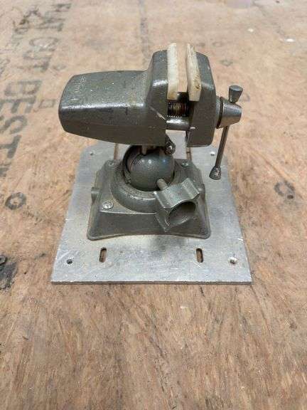 PanaVise Multi-Angle Work Bench Vise image
