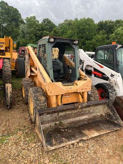 L9- MUSTANG 2086 SKID STEER image