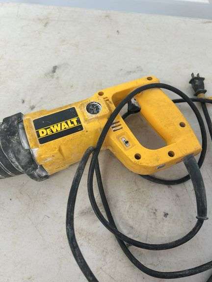 DeWalt DW304 VS Reciprocating Saw