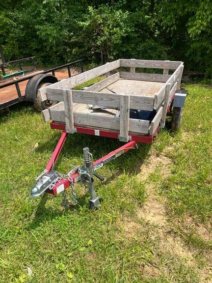 L15A- RED TRAILER (NO TITLE) image