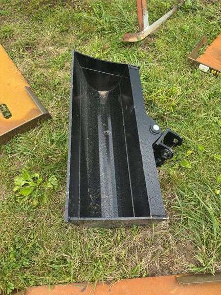 L4-MINI EXCAVATOR BUCKET image