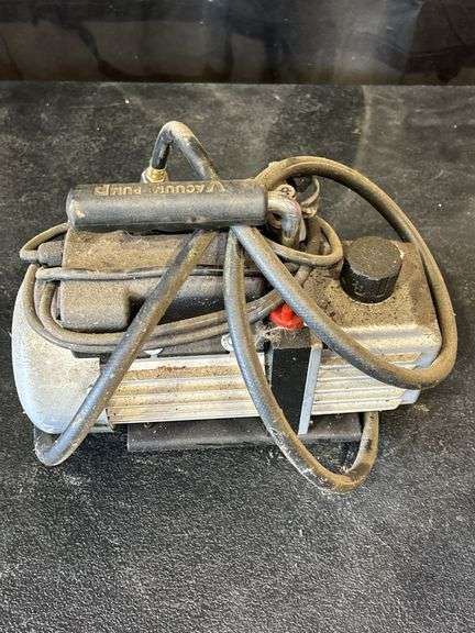 Pittsburgh 2.5 CFM Vacuum Pump - Item 98076