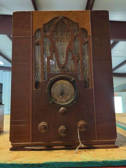 Zenith Superheterodyne Tube Radio image