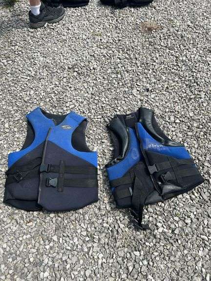 Pair of O'Brien Life Vests - Assorted Sizes image