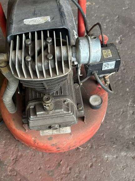 Clarke Air Compressor