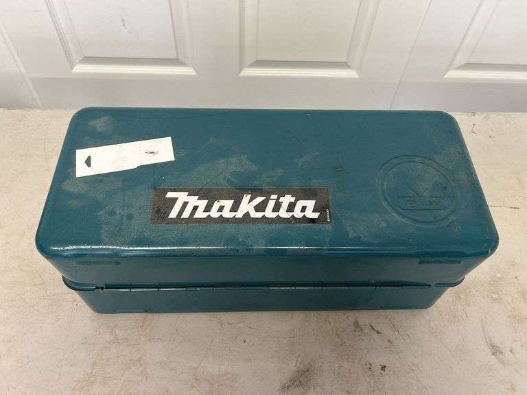 Makita 1100 Power Planer with Case