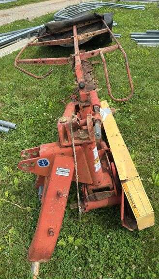 L2- NEW HOLLAND 616 DISC MOWER image