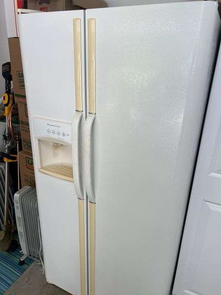 Frigidaire Side-by-Side Refrigerator - Model FRS23R4A