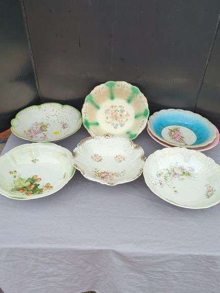 Decorative Bowls image