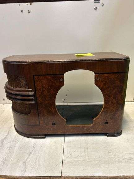 Zenith Model 6-S-321 Radio Cabinet image