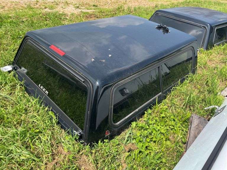 L18- TRUCK BED CAMPER TOPPER image
