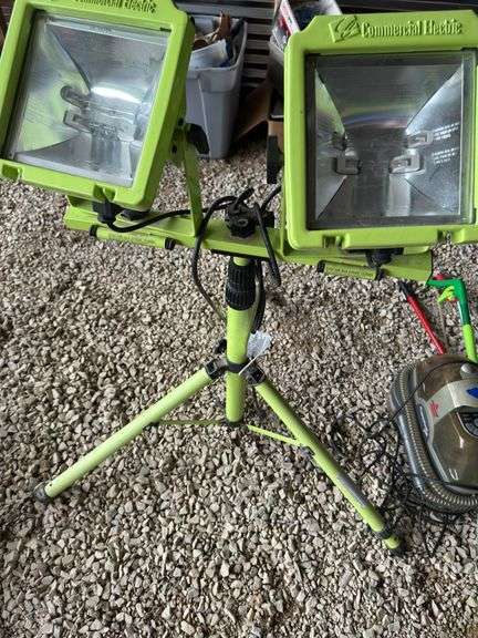 Commercial Electric Work Light with Tripod